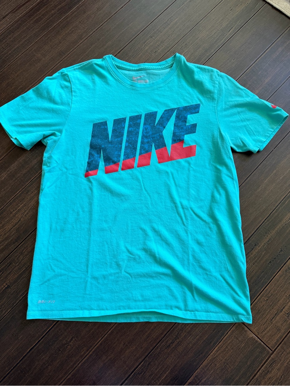 Nike Men’s Teal Short-Sleeve Logo Tee with Navy and Red Accents